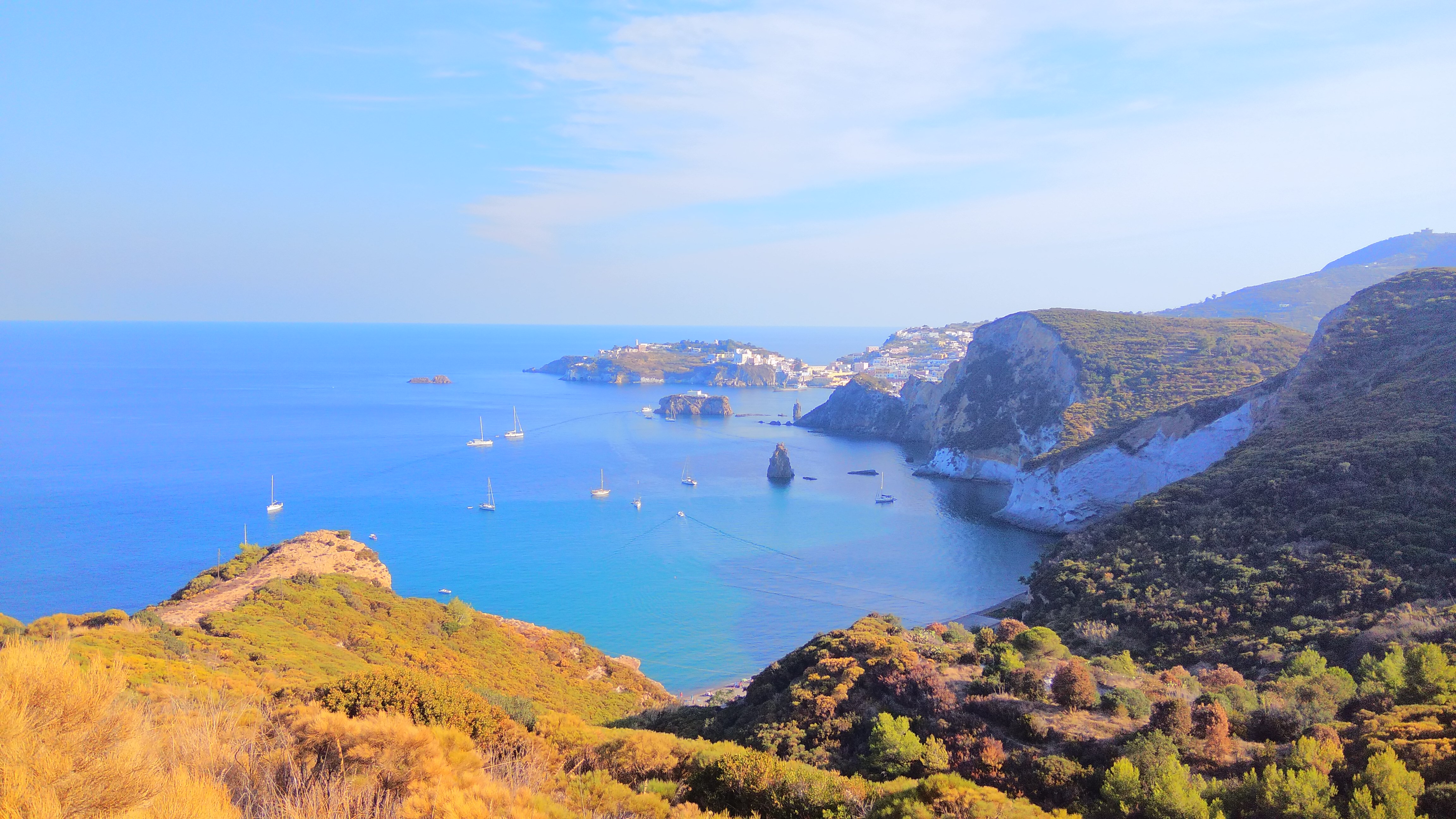 Die Küste auf Ponza